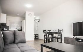 Lovely One Bedroom Apartment With Nice View